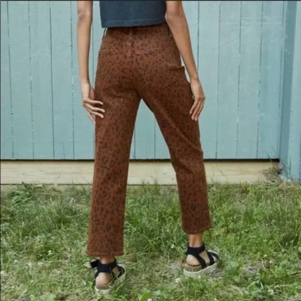 Universal Thread Women 2/26R Brown Leopard High Rise Vintage Straight Jean NWT - Picture 2 of 12